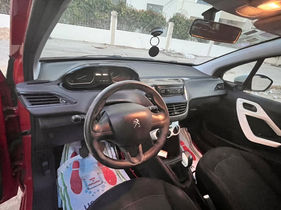 Ben Arous&nbsp;Ben Arous&nbsp;Peugeot&nbsp;208&nbsp;Peugeot 208