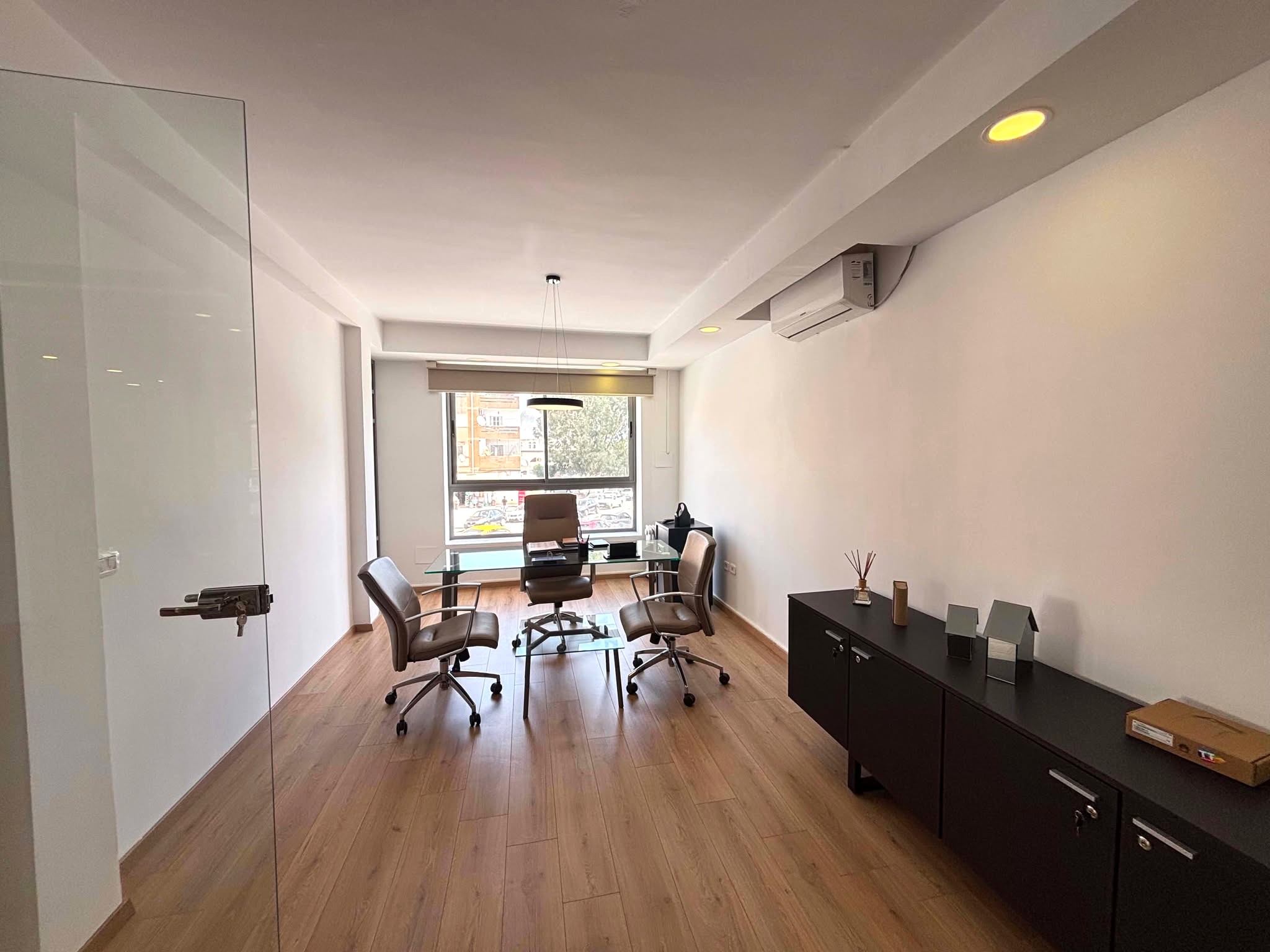 Raoued&nbsp;Cite El Ghazala 1&nbsp;Bureaux & Commerces&nbsp;Bureau&nbsp;Bureau open space a cite el ghazela