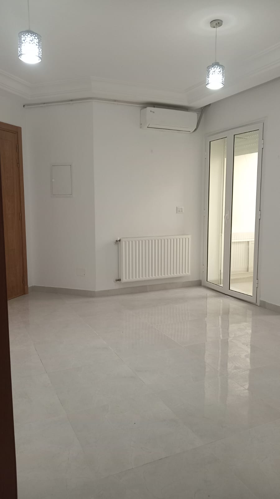Ain Zaghouan&nbsp;Ain Zaghouan&nbsp;Location&nbsp;Appart. 2 pi�ces&nbsp;S plus un bien entretenu � l'aouina