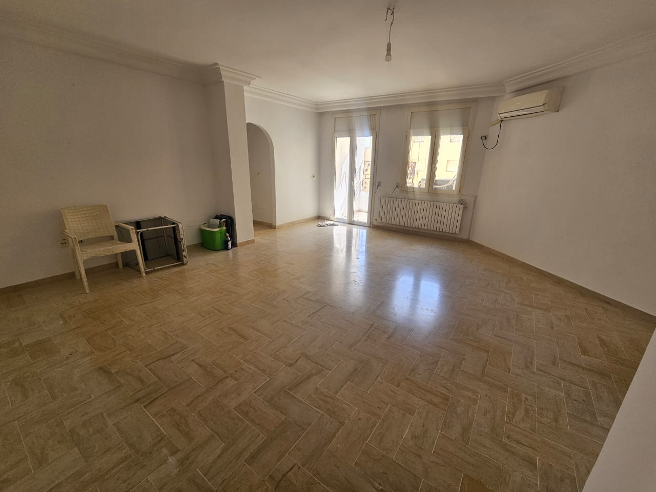 Ain Zaghouan&nbsp;Ain Zaghouan&nbsp;Location&nbsp;Appart. 3 pi�ces&nbsp;Un spacieux s plus deux � l'aouina