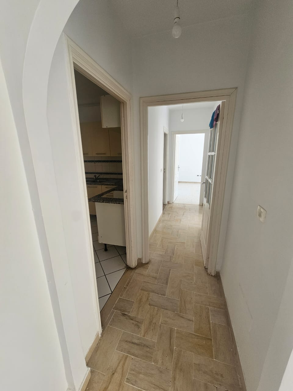 Ain Zaghouan&nbsp;Ain Zaghouan&nbsp;Location&nbsp;Appart. 3 pi�ces&nbsp;Un spacieux s plus deux � l'aouina