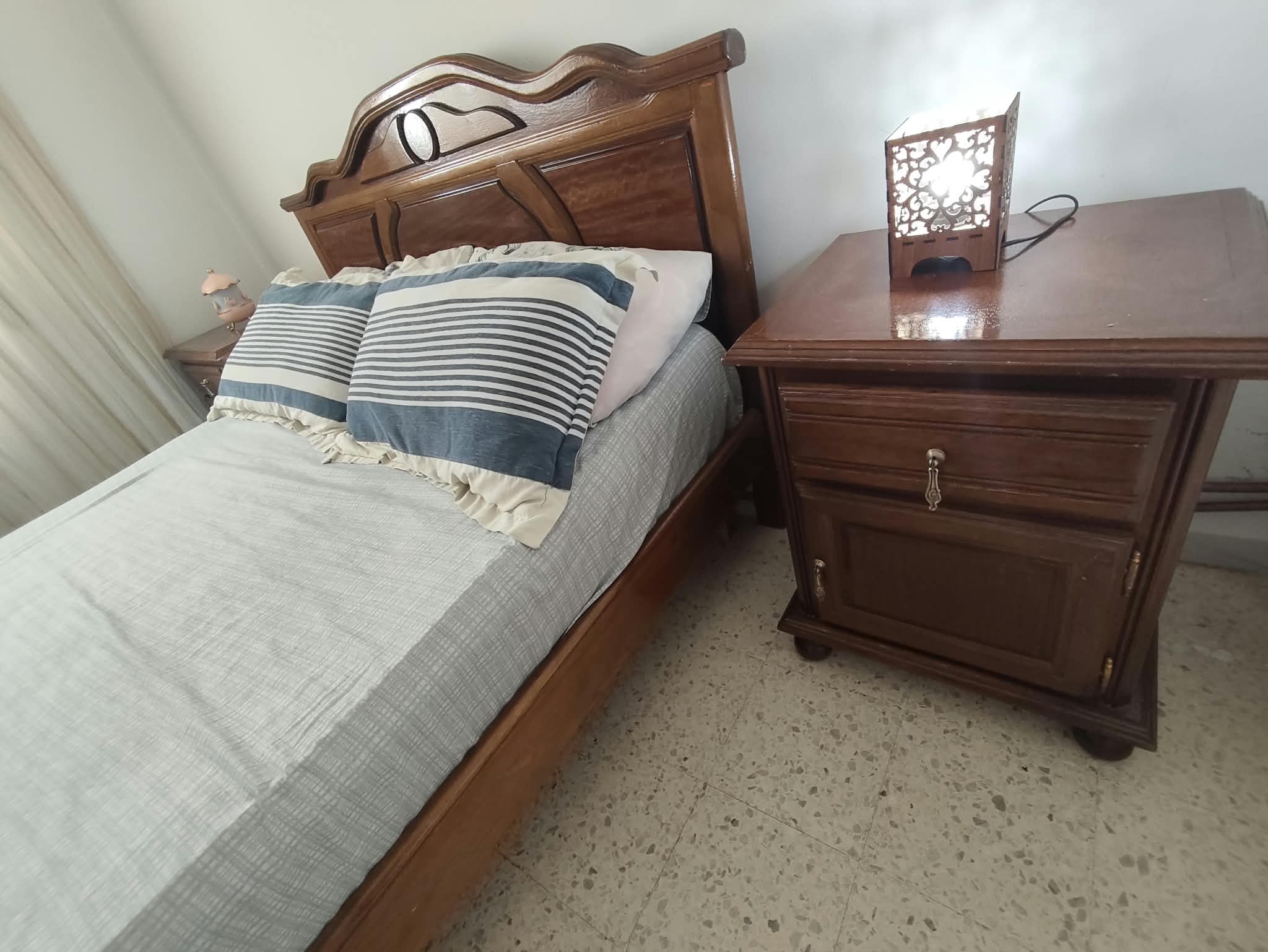 Cite El Khadra&nbsp;Cite Olympeade&nbsp;Chambres � coucher&nbsp;Chambres � coucher&nbsp;Chambre a coucher bois propre