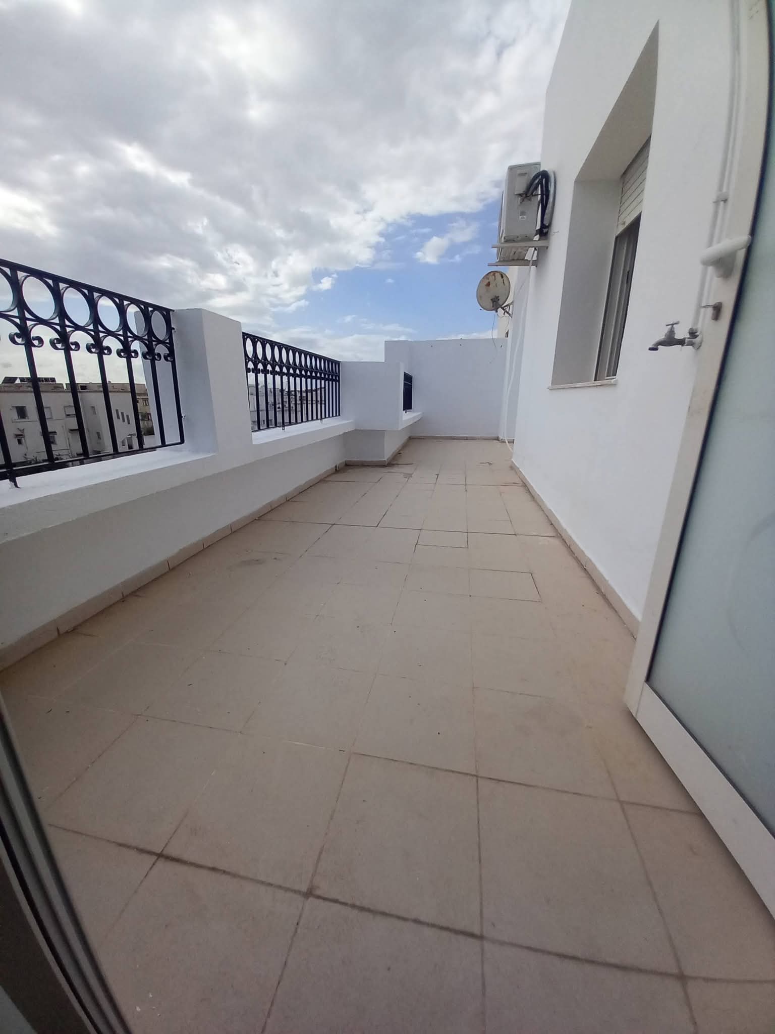 Rades&nbsp;Rades Meliane&nbsp;Location&nbsp;Appart. 4 pi�ces&nbsp;Appartement haut standing 3chambres
