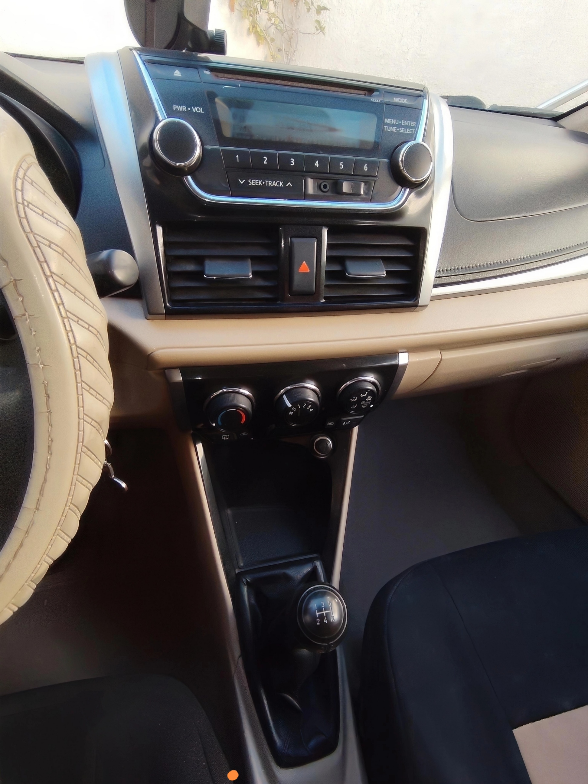 Rades&nbsp;Cite Mohamed Ali&nbsp;Toyota&nbsp;Yaris&nbsp;Toyota yaris sedan