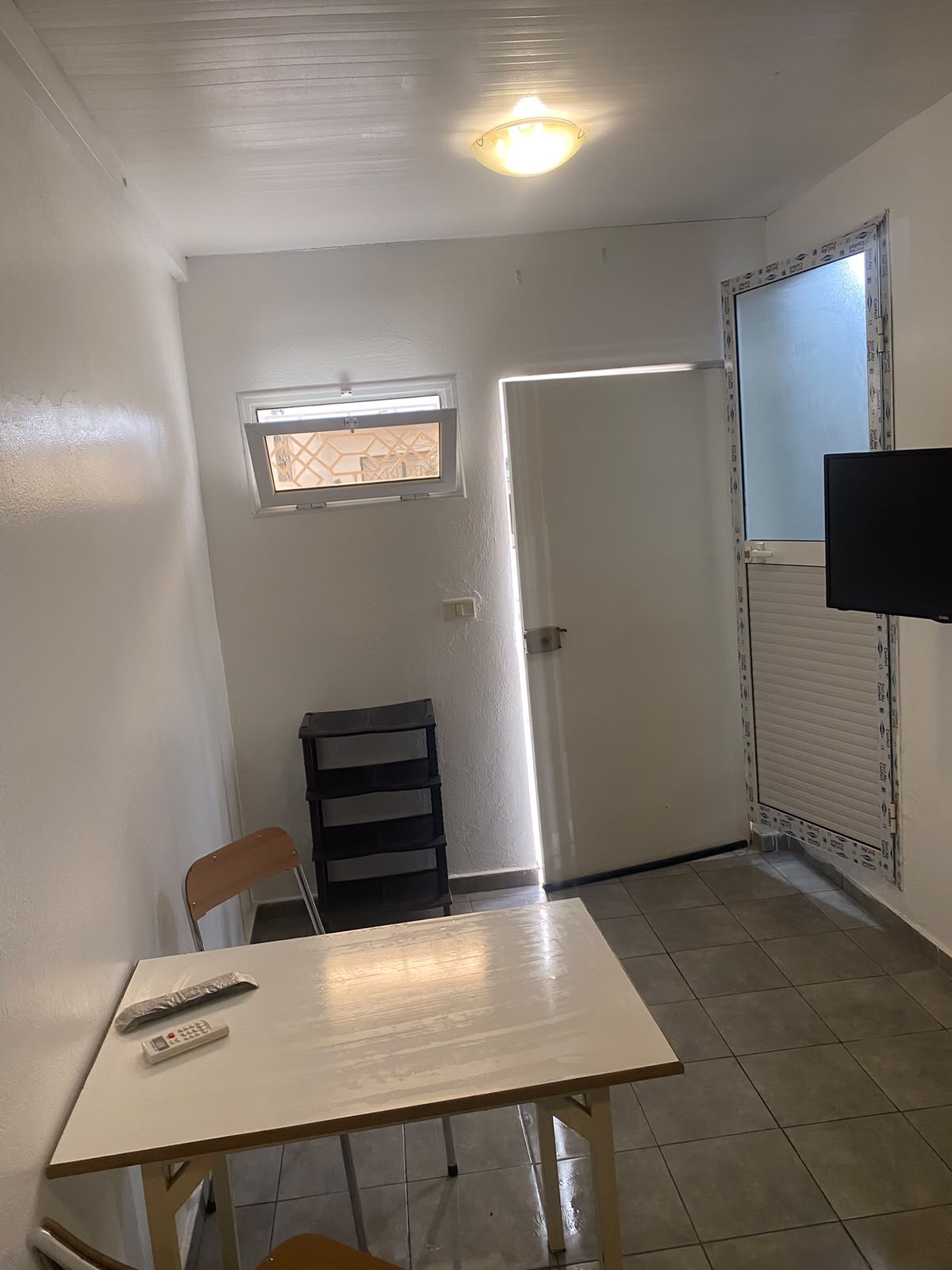 La Marsa&nbsp;Berge Du Lac&nbsp;Location&nbsp;Appart. 1 pi�ce&nbsp;Studio meuble au berges du lac1