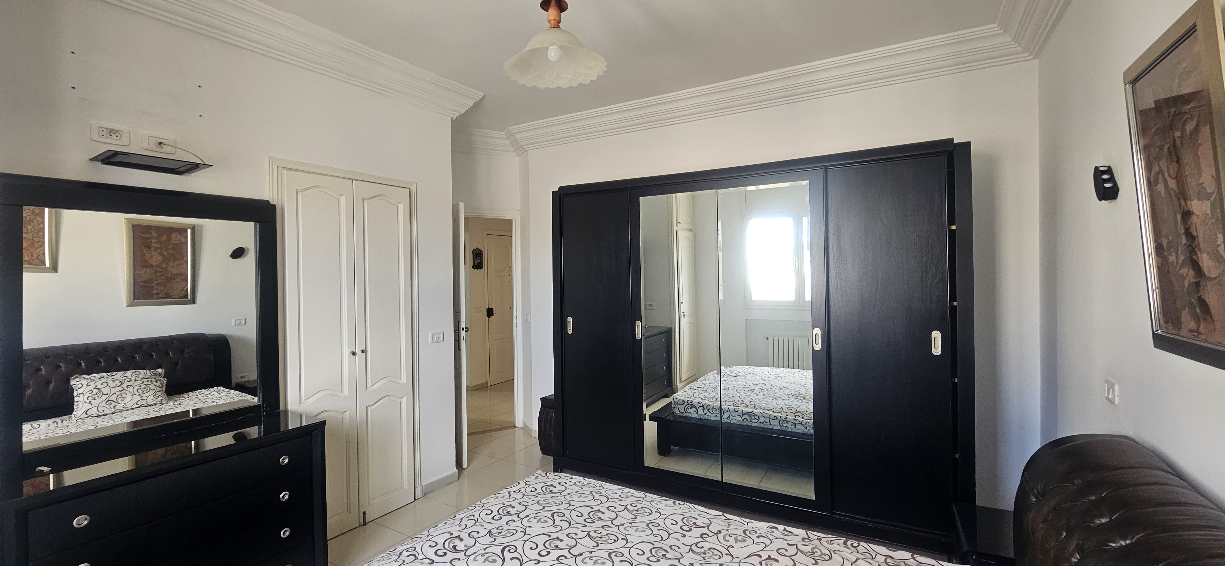 La Marsa&nbsp;El Aouina&nbsp;Location&nbsp;Appart. 4 pi�ces&nbsp;Al 2eme �tage de villa s4 meubl� cit� chic laouina