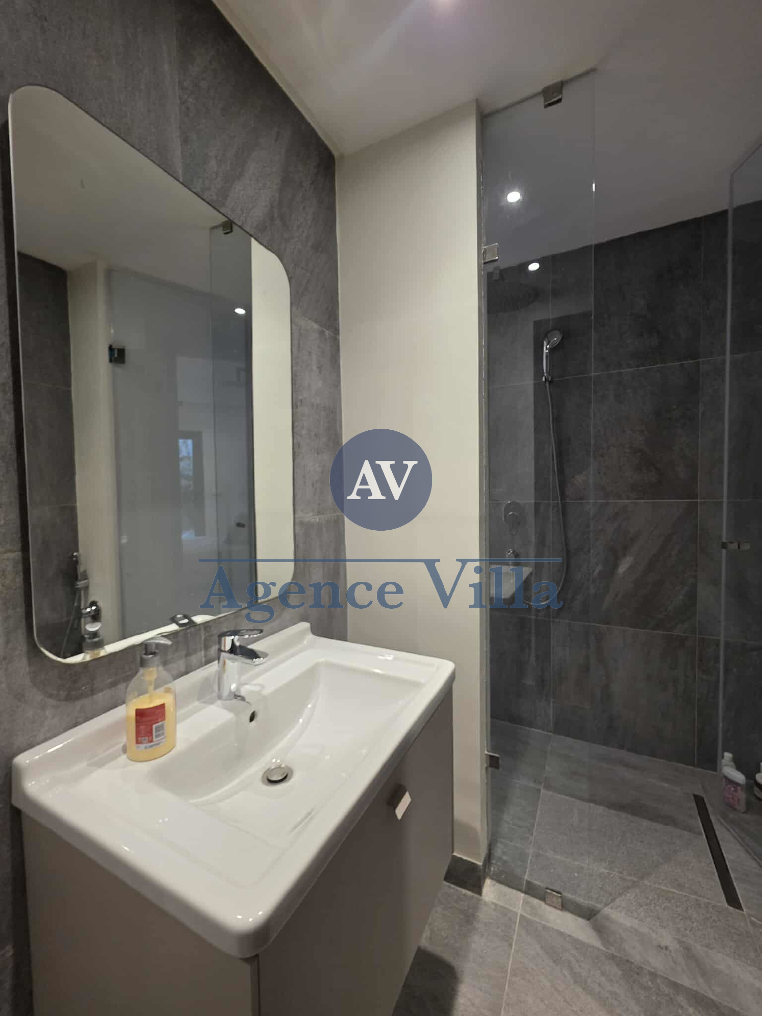 La Marsa&nbsp;Gammart&nbsp;Location&nbsp;Appart. 4 pi�ces&nbsp;Appartement meubl� avec piscine � gammarth