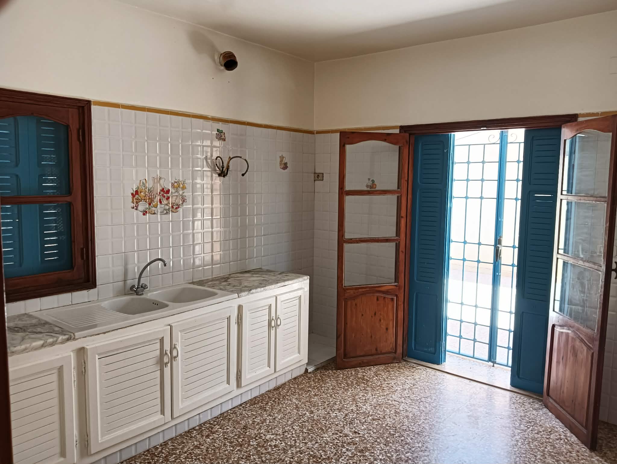 La Soukra&nbsp;Dar Fadhal&nbsp;Location&nbsp;Maisons&nbsp;Un vaste �tage de villa � dar fadhal