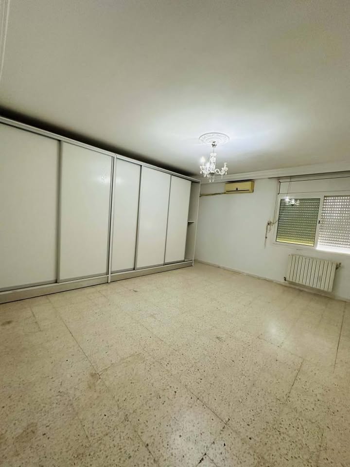 El Menzah&nbsp;El Manar 1&nbsp;Location&nbsp;Duplex&nbsp;Spacieux triplex s5 � manar 1