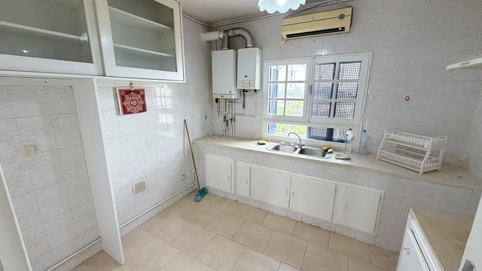 El Menzah&nbsp;El Menzah 9&nbsp;Location&nbsp;Maisons&nbsp;Triplex s5 ind�pendant � el manar 1