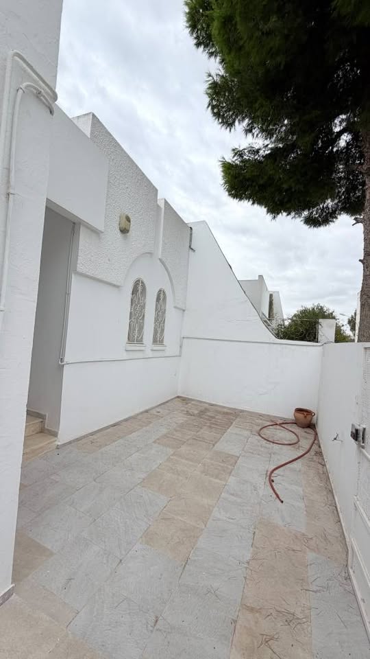 El Menzah&nbsp;El Menzah 9&nbsp;Location&nbsp;Maisons&nbsp;Triplex s5 ind�pendant � el manar 1