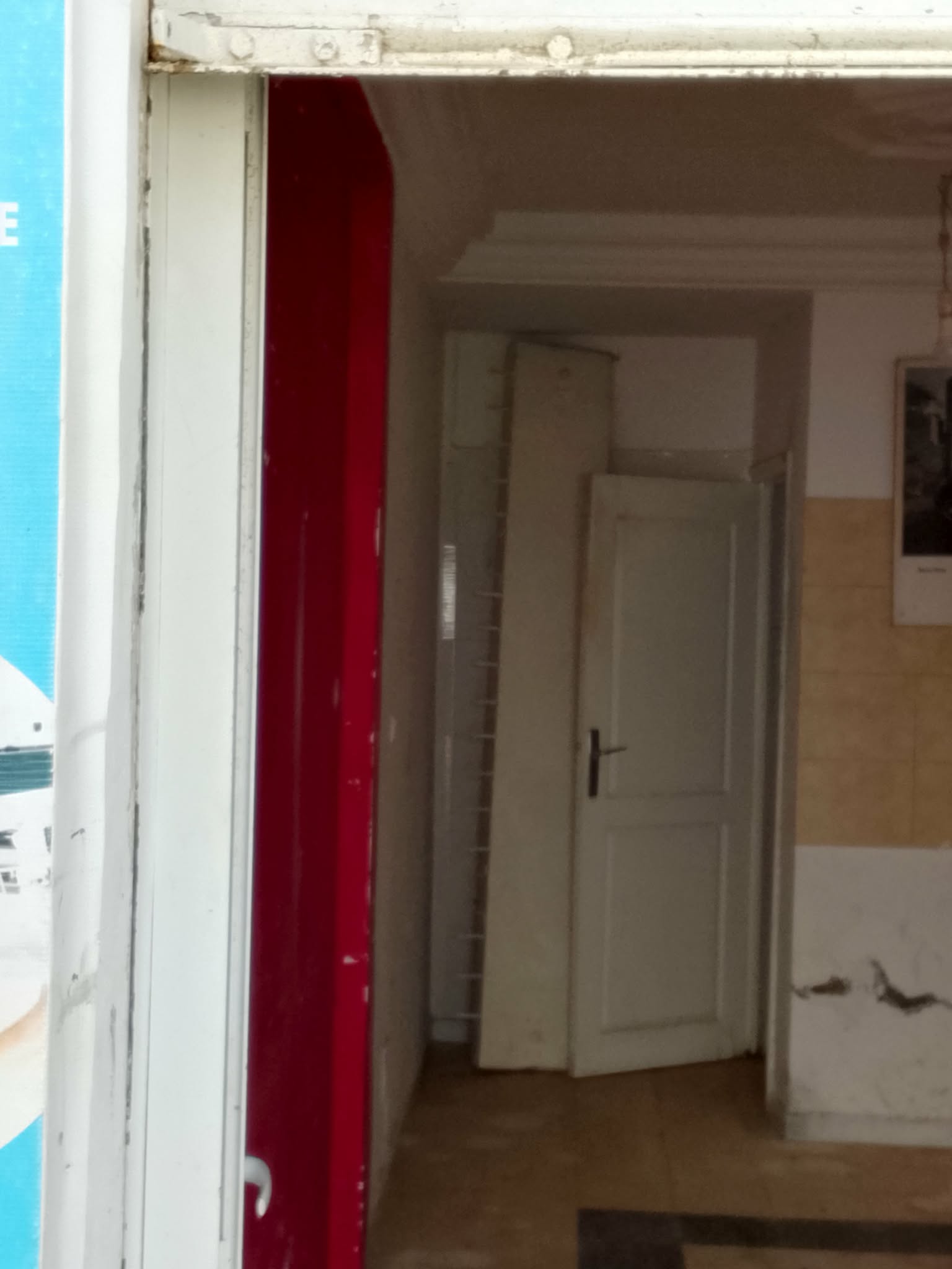 El Mourouj&nbsp;El Mourouj&nbsp;Bureaux & Commerces&nbsp;Atelier,Garage&nbsp;Opportunit�
