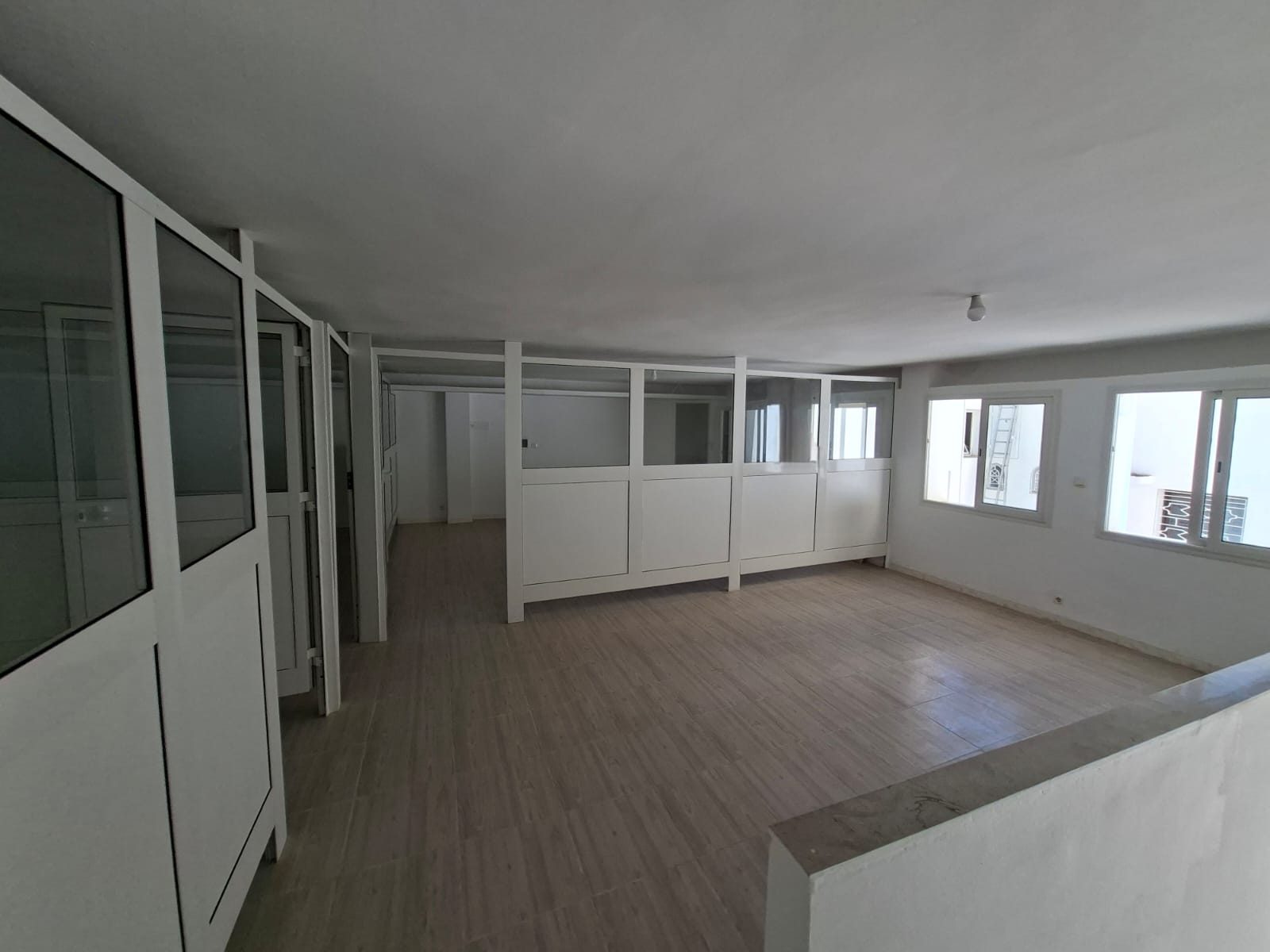 Cite El Khadra&nbsp;Zone urbaine nord&nbsp;Location&nbsp;Appart. 3 pi�ces&nbsp;Bureau a plus 3 au centre urbain nord