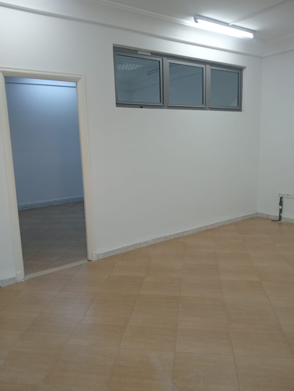 Nabeul&nbsp;Nabeul&nbsp;Location&nbsp;Appart. 3 pi�ces&nbsp;Grand bureau spacieux 100 metre carr�