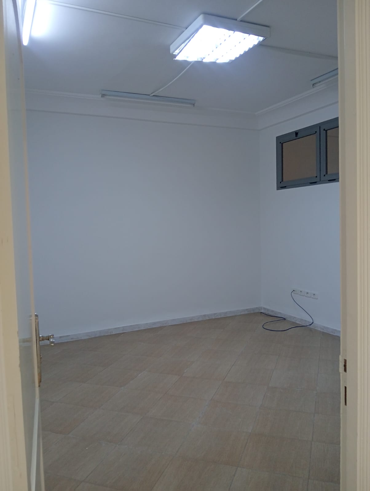 Nabeul&nbsp;Nabeul&nbsp;Location&nbsp;Appart. 3 pi�ces&nbsp;Grand bureau spacieux 100 metre carr�