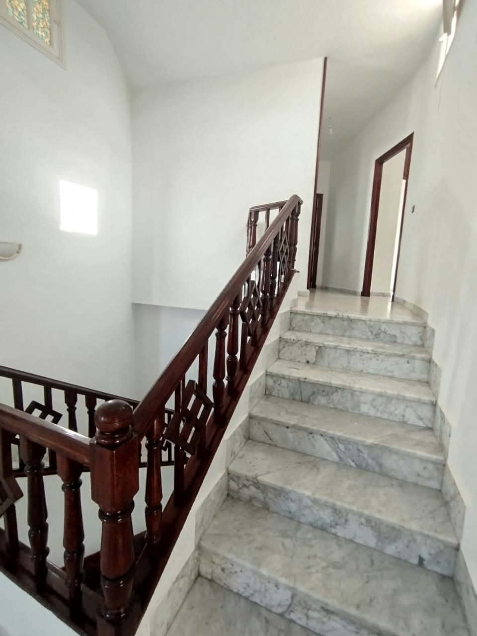 Ariana Ville&nbsp;Cite Ennasr 2&nbsp;Location&nbsp;Maisons&nbsp;Ennasr 2 grande villa avec jardin