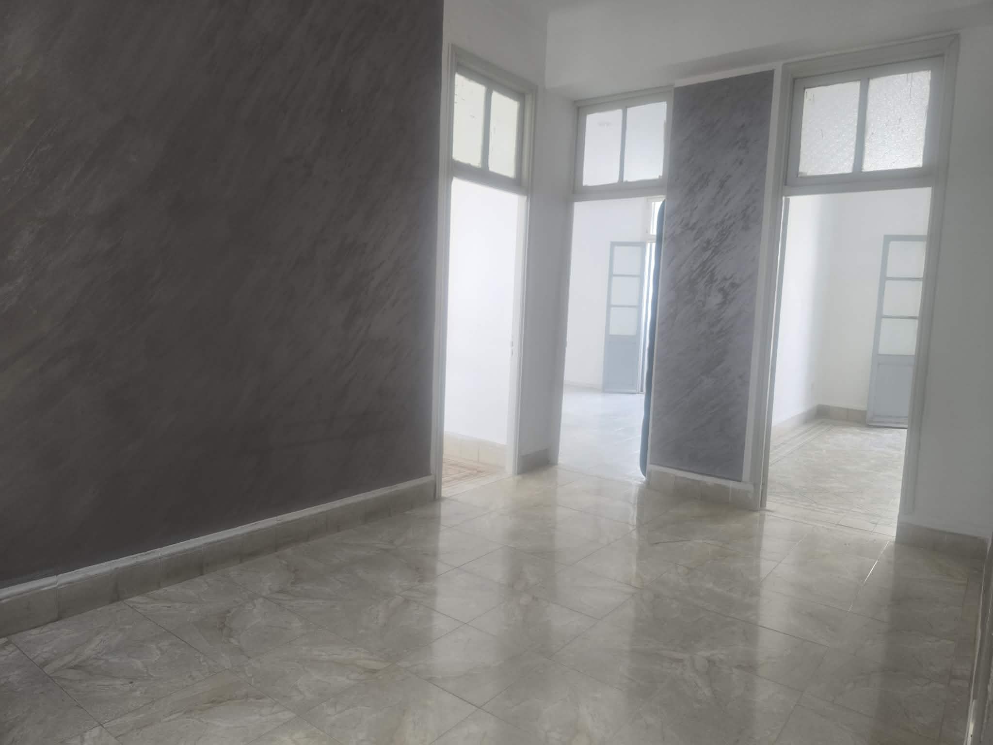 Bab Bhar&nbsp;Habib Thameur&nbsp;Bureaux & Commerces&nbsp;Bureau&nbsp;Bureau � l'avenue de l'habib thameur tunis