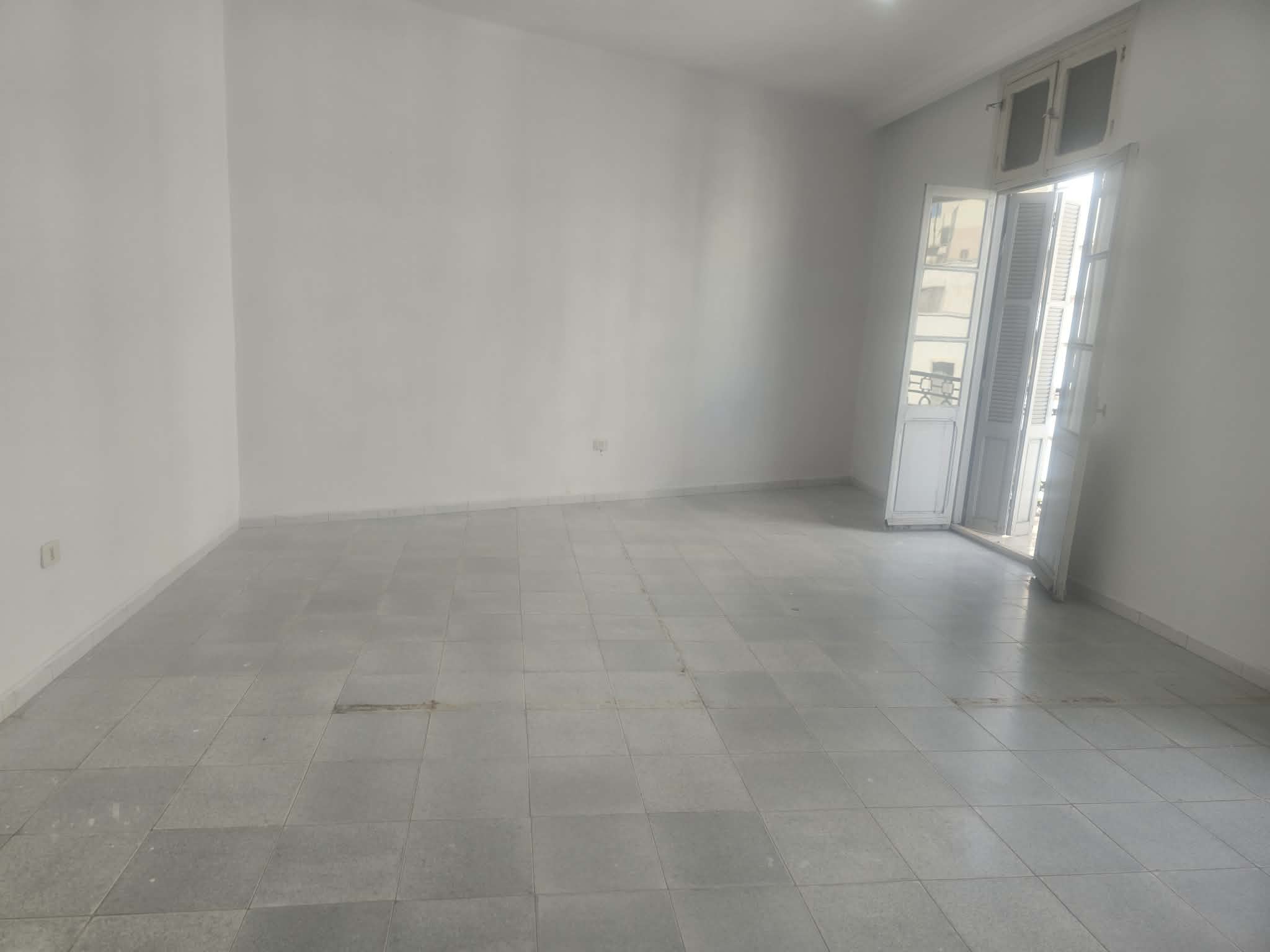 Bab Bhar&nbsp;Habib Thameur&nbsp;Bureaux & Commerces&nbsp;Bureau&nbsp;Bureau � l'avenue de l'habib thameur tunis