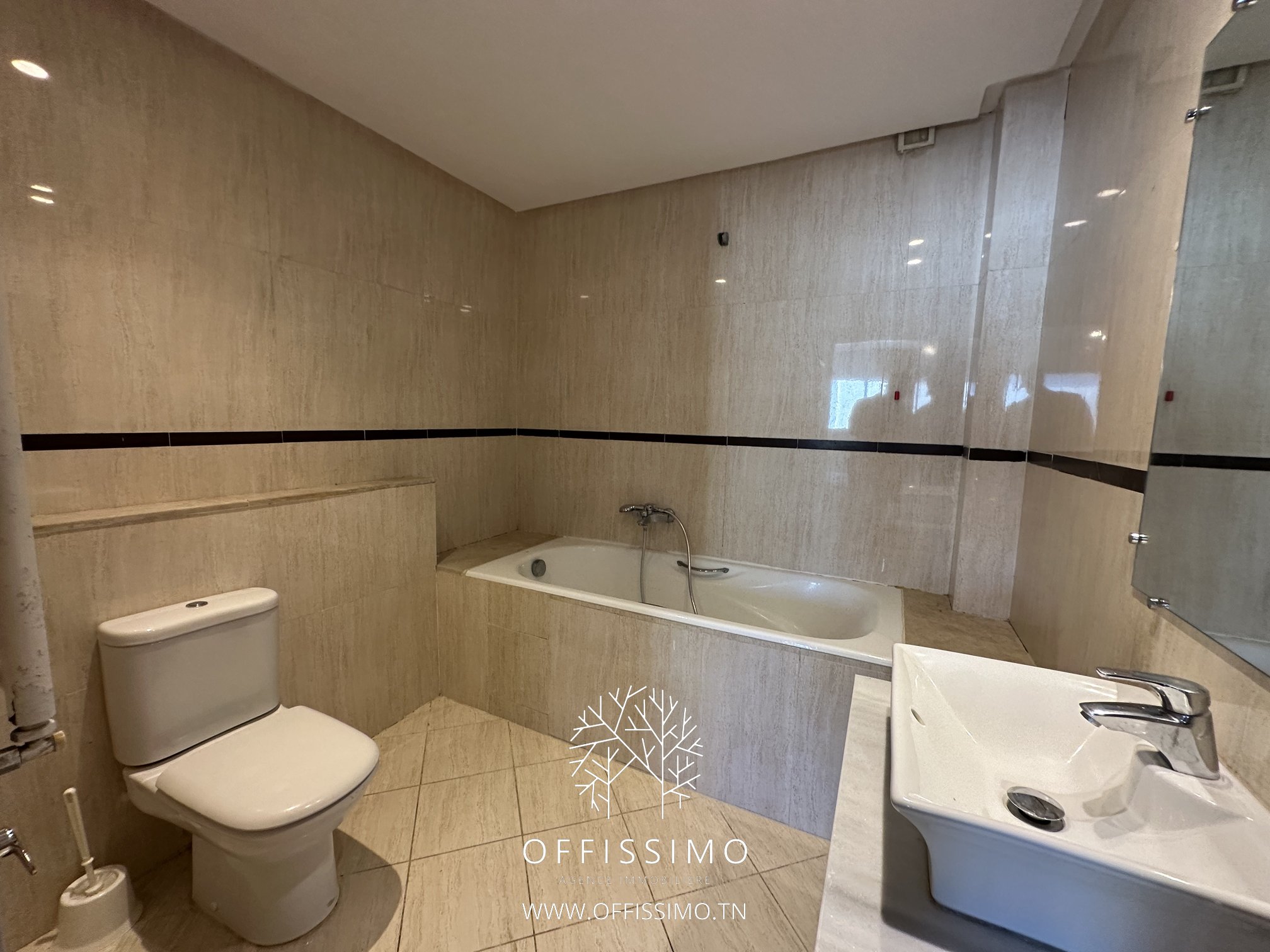 La Marsa&nbsp;Berge Du Lac&nbsp;Location&nbsp;Appart. 3 pi�ces&nbsp;S3 disponible lac 2 vue d�gag�e