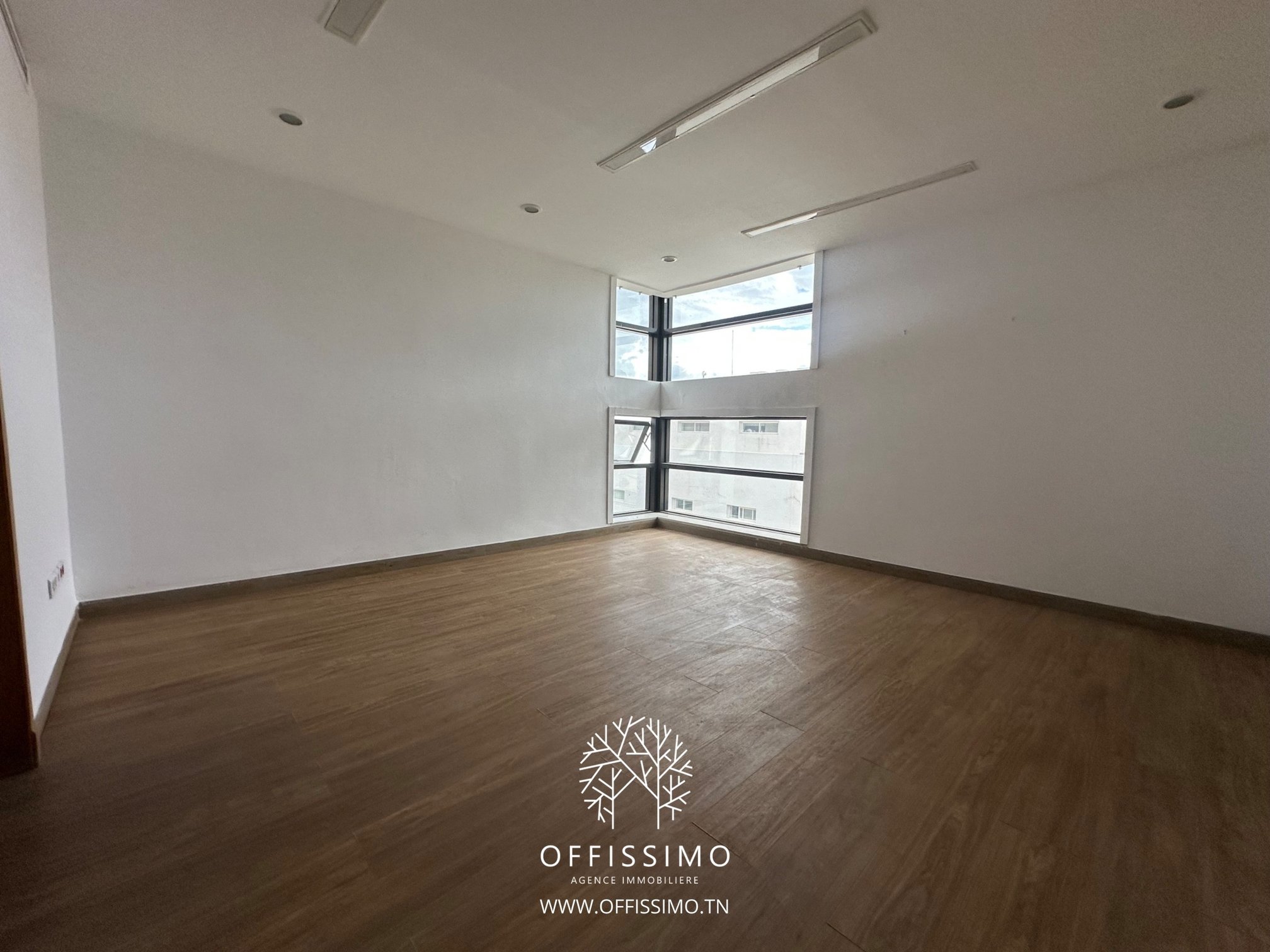La Marsa&nbsp;Berge Du Lac&nbsp;Bureaux & Commerces&nbsp;Bureau&nbsp;Bureau professionnel disponible au 3 �tage