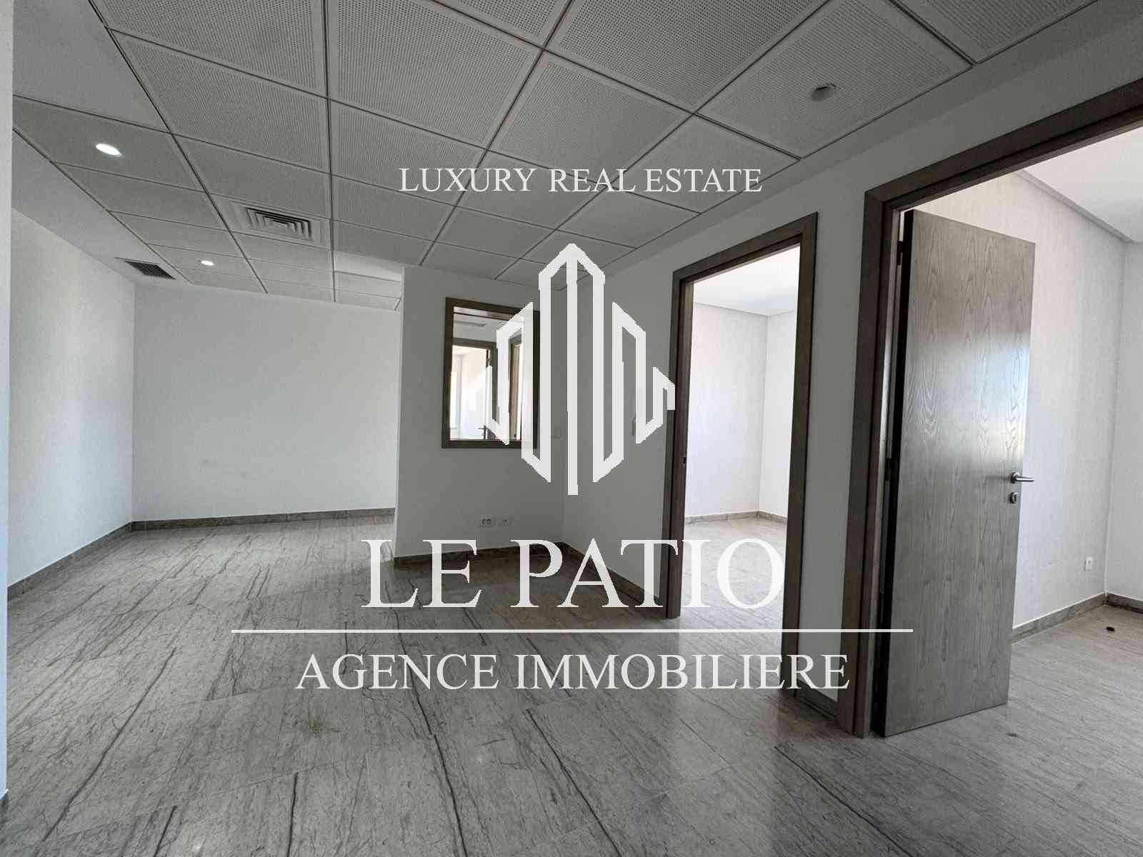 La Marsa&nbsp;Berge Du Lac&nbsp;Location&nbsp;Appart. 4 pi�ces&nbsp;Bureau h4 au lac 3