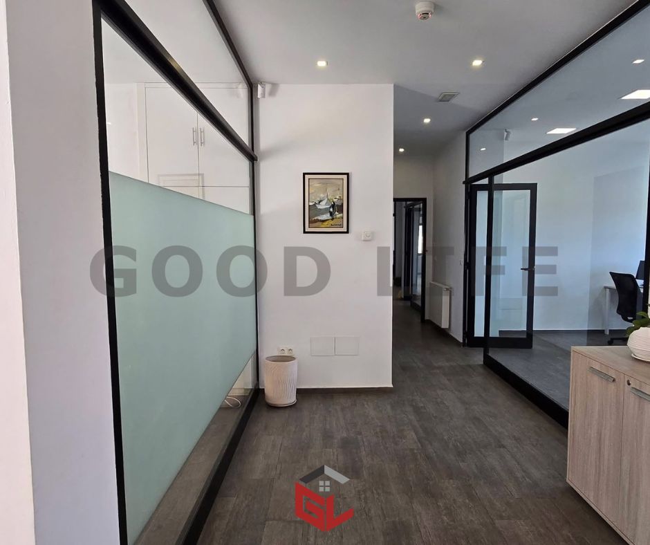 La Marsa&nbsp;Berge Du Lac&nbsp;Bureaux & Commerces&nbsp;Bureau&nbsp;Bureau am�nag� et meubl� au lac 1