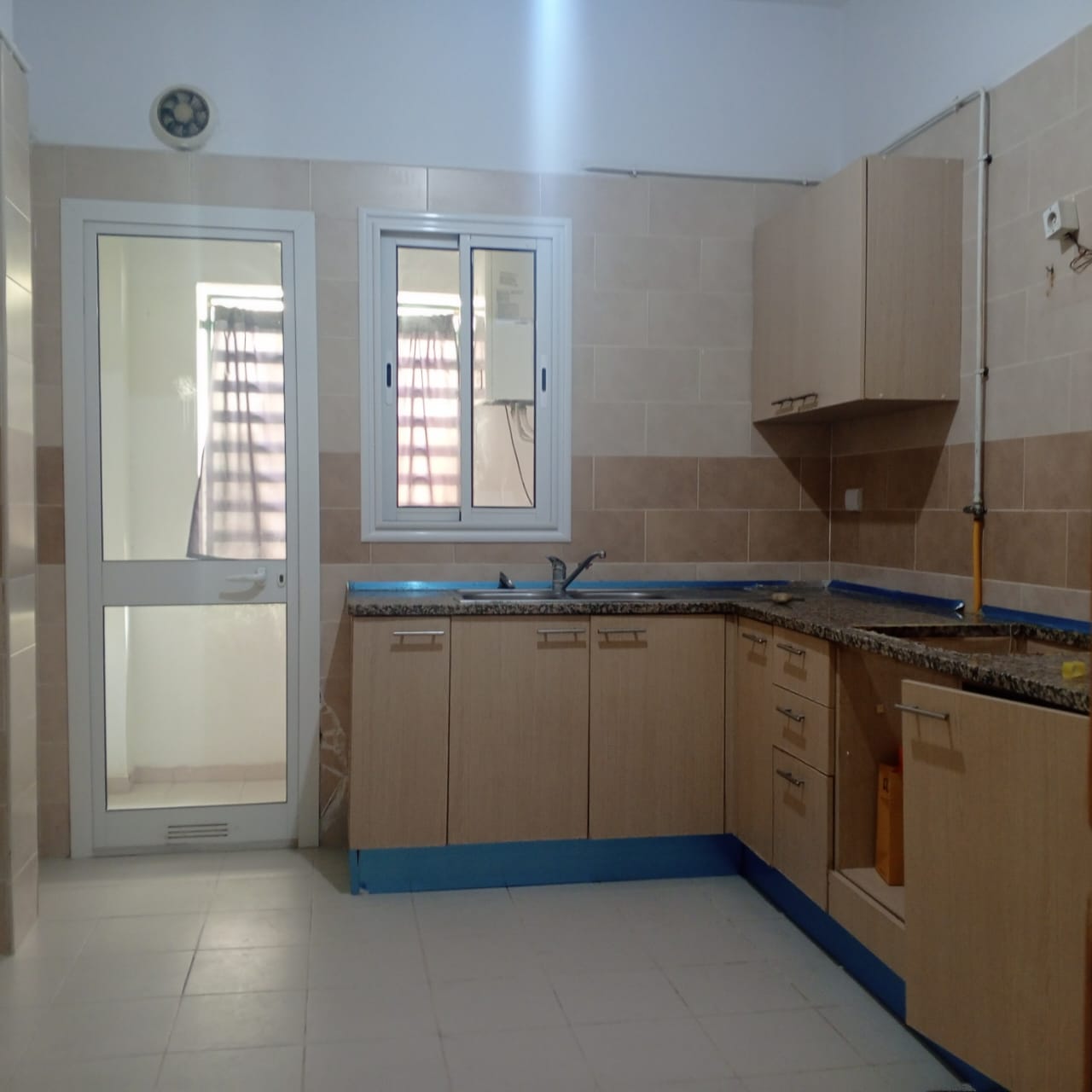 La Marsa&nbsp;Sidi Daoud&nbsp;Vente&nbsp;Appart. 4 pi�ces&nbsp;Appartement s3 lbhar lzareg