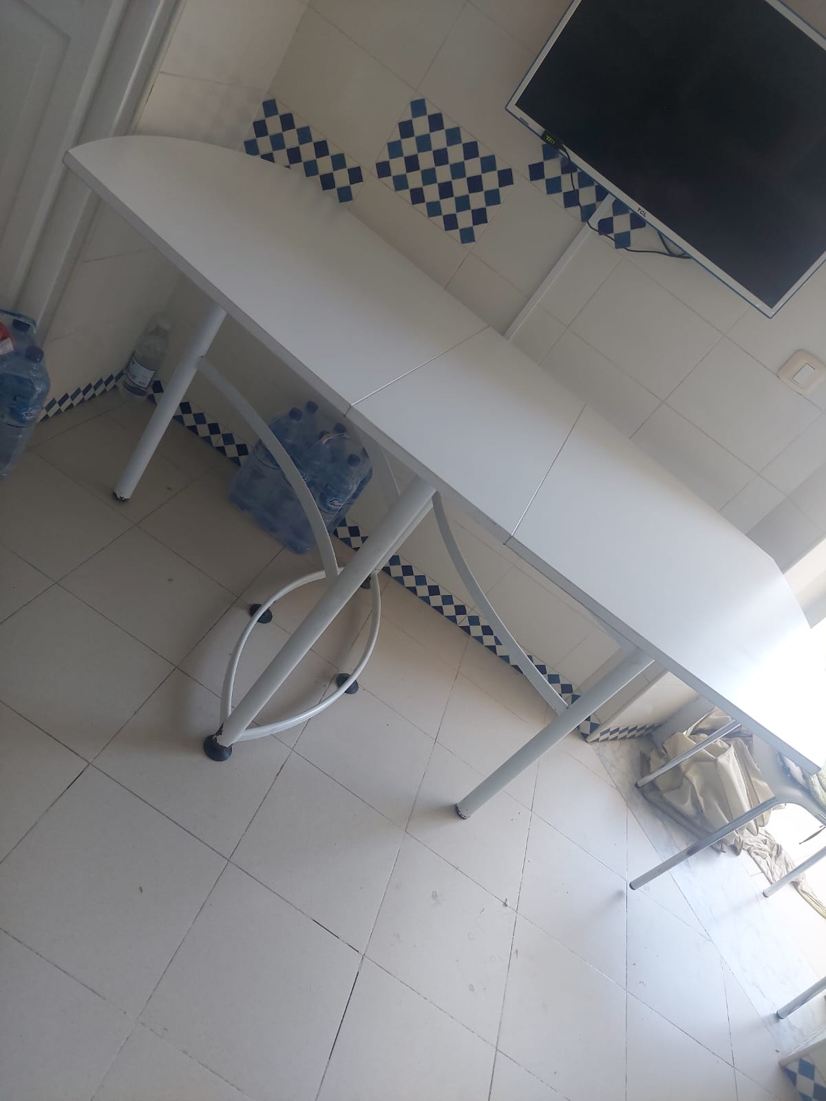 Meubles de cuisine et salle de bain&nbsp;Tables - Coins Repas