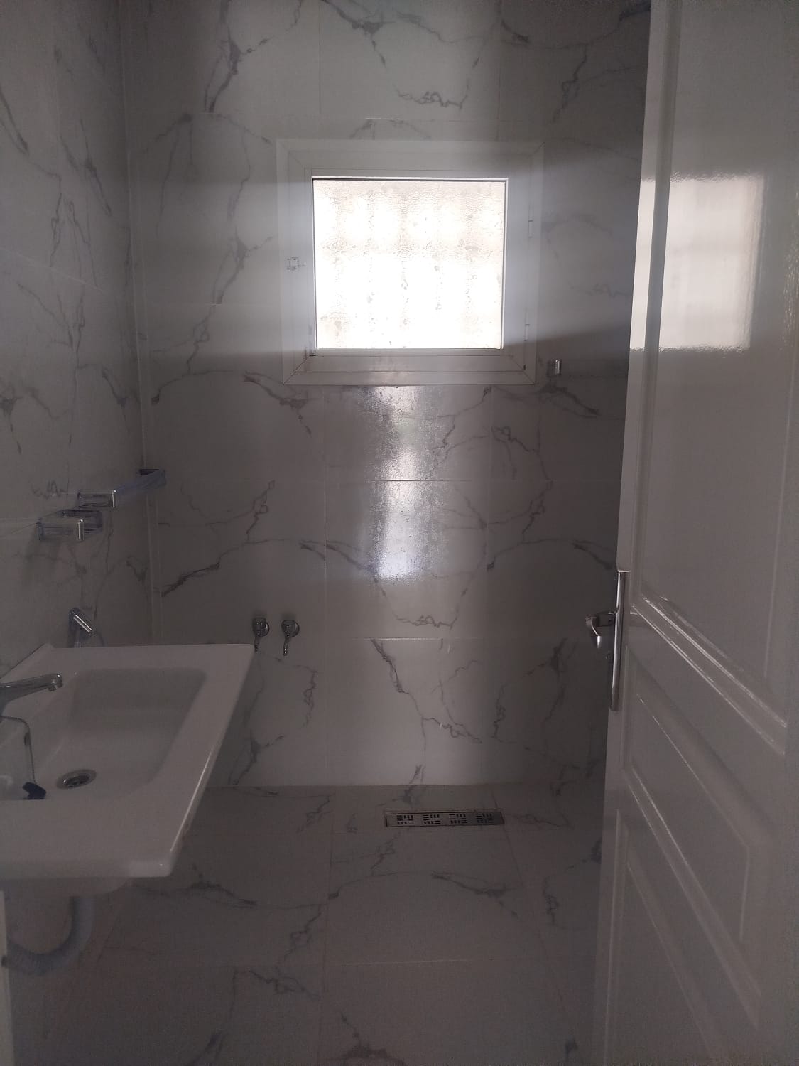 Mnihla&nbsp;Cite Ennasr&nbsp;Location&nbsp;Appart. 5 pi�ces+&nbsp;Un spacieux etage de villa hs � ennasr2
