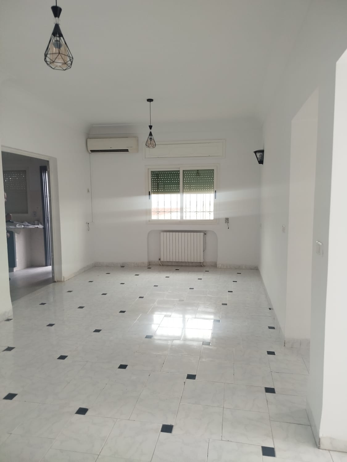 Mnihla&nbsp;Cite Ennasr&nbsp;Location&nbsp;Appart. 5 pi�ces+&nbsp;Un spacieux etage de villa hs � ennasr2