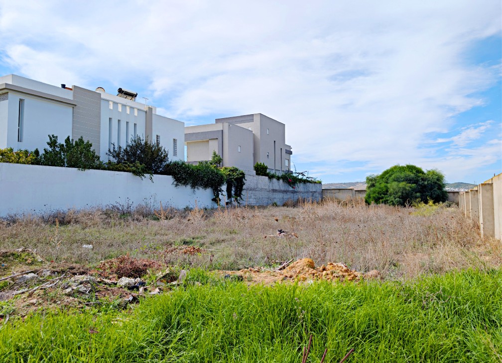 Raoued&nbsp;Borj Touil&nbsp;Terrain&nbsp;Terrain nu&nbsp;Terrain � ennahli