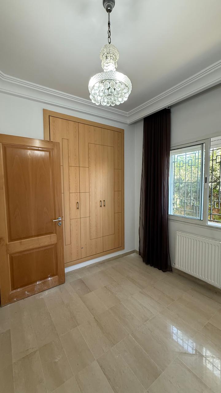 Ariana Ville&nbsp;Cite Ennasr 2&nbsp;Location&nbsp;Appart. 3 pi�ces&nbsp;Appartement s 2 cit� nasr
