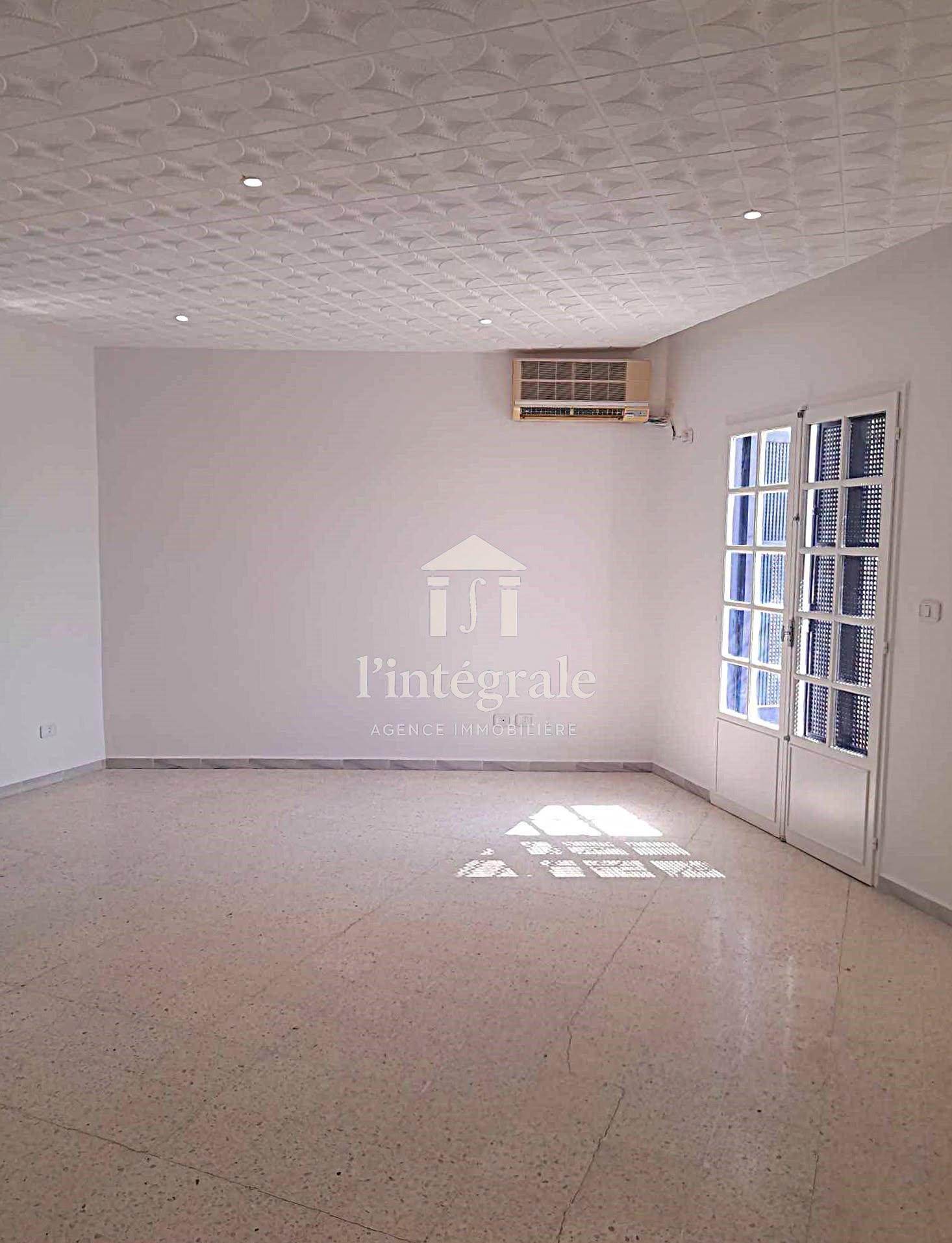 El Menzah&nbsp;El Manar 1&nbsp;Location&nbsp;Maisons&nbsp;Triplex exceptionnel � usage mixte