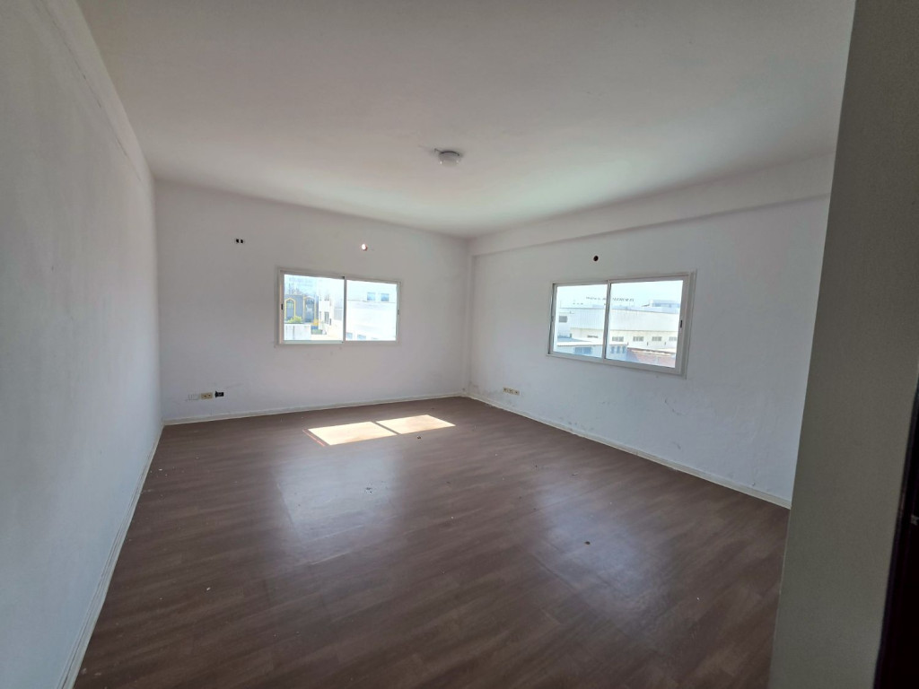 Megrine&nbsp;Cite Founiz&nbsp;Bureaux & Commerces&nbsp;Fond de Commerce&nbsp;Local industriel de 800 m � m�grine