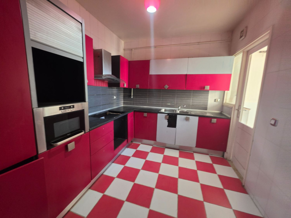 Ben Arous&nbsp;Ben Arous&nbsp;Bureaux & Commerces&nbsp;Fond de Commerce&nbsp;Open space de 800 m � m�grine