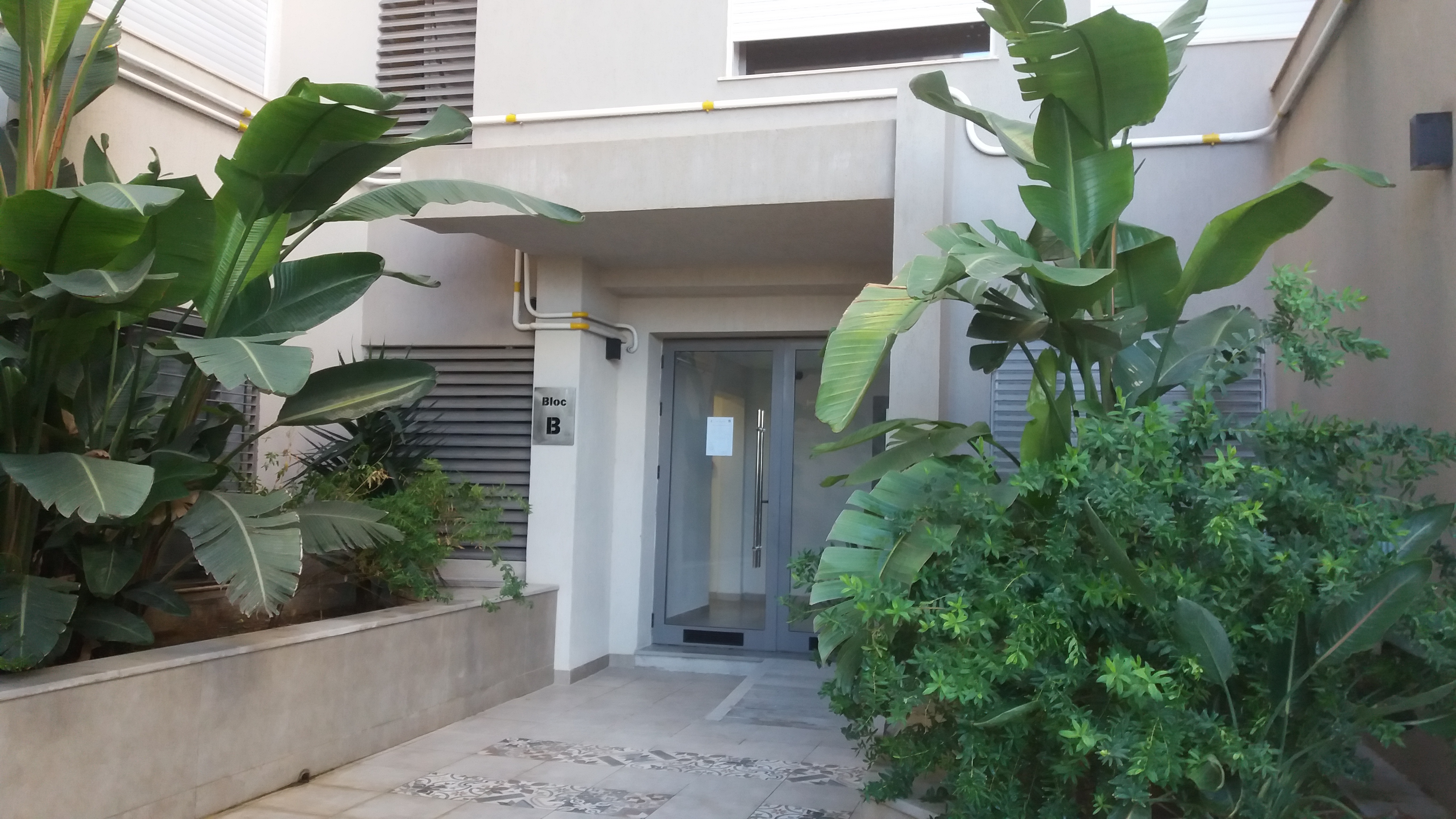 La Soukra&nbsp;La Soukra&nbsp;Location&nbsp;Appart. 2 pi�ces&nbsp;S1 haut standing proche de toutes les commodit�s