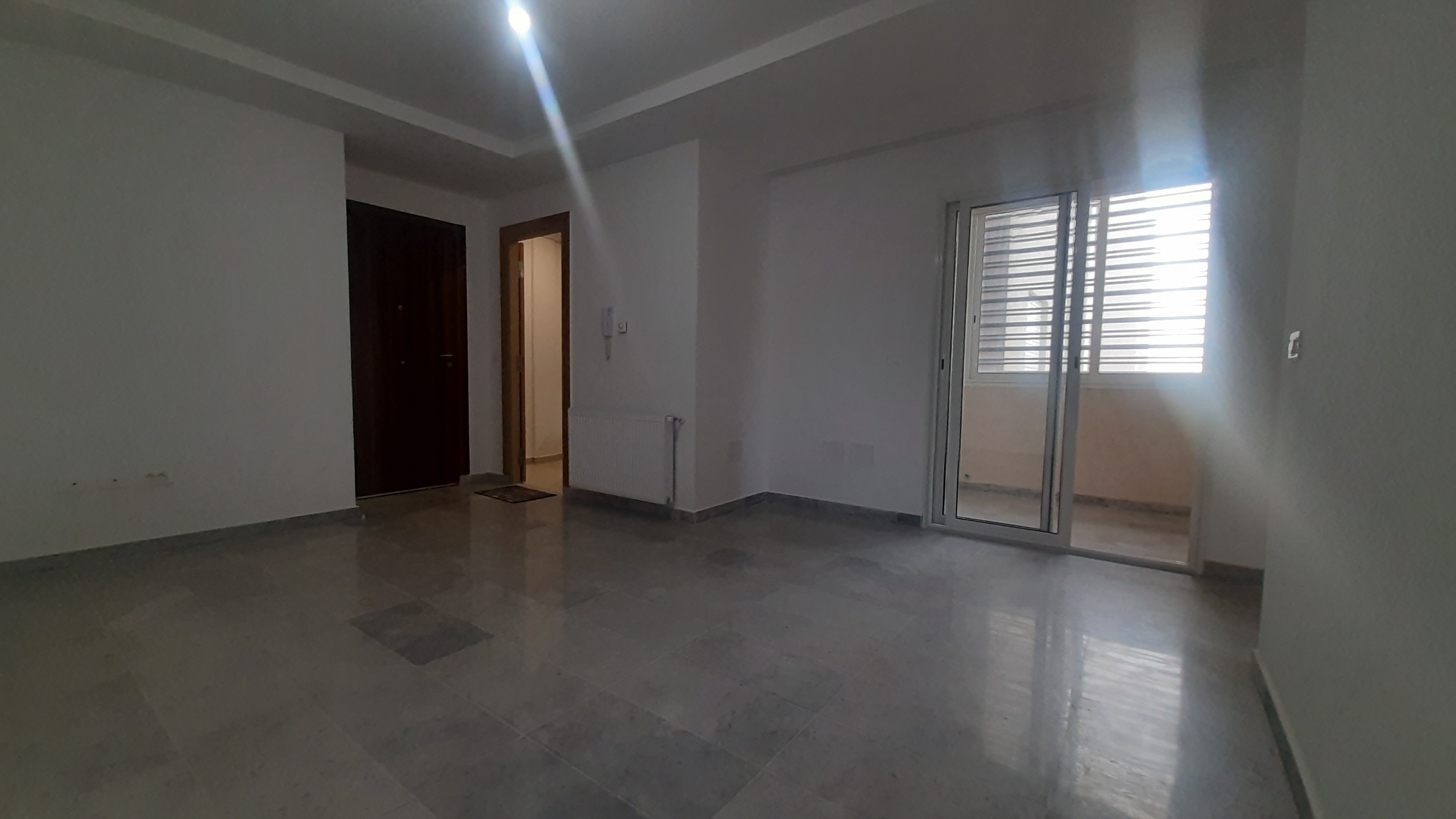 La Soukra&nbsp;Sidi Frej&nbsp;Location&nbsp;Appart. 1 pi�ce&nbsp;S plus 1 cot� utc et parc la soukra