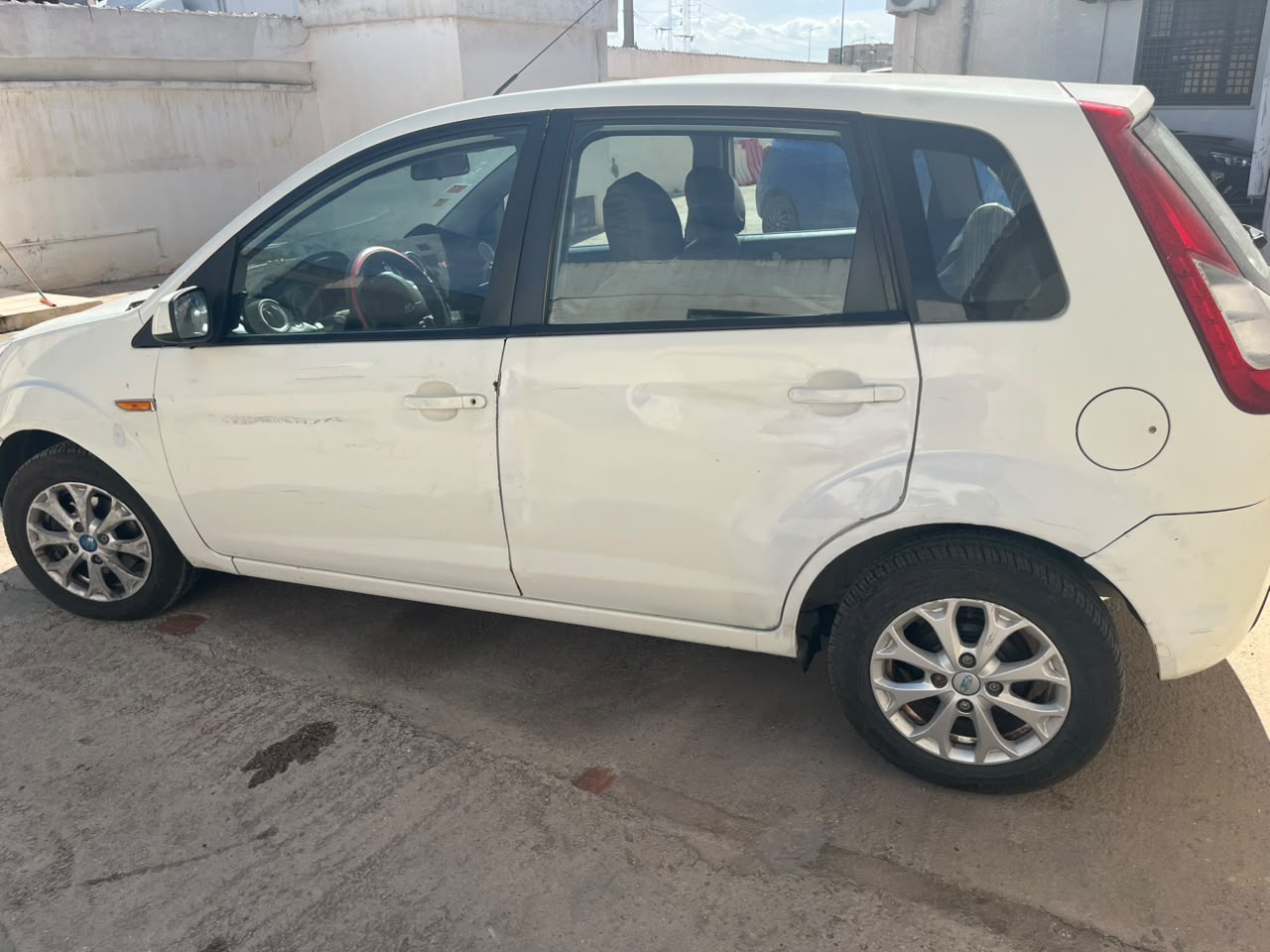 Rades&nbsp;Rades&nbsp;Ford&nbsp;Fiesta&nbsp;Ford figo annee 2013 1er main