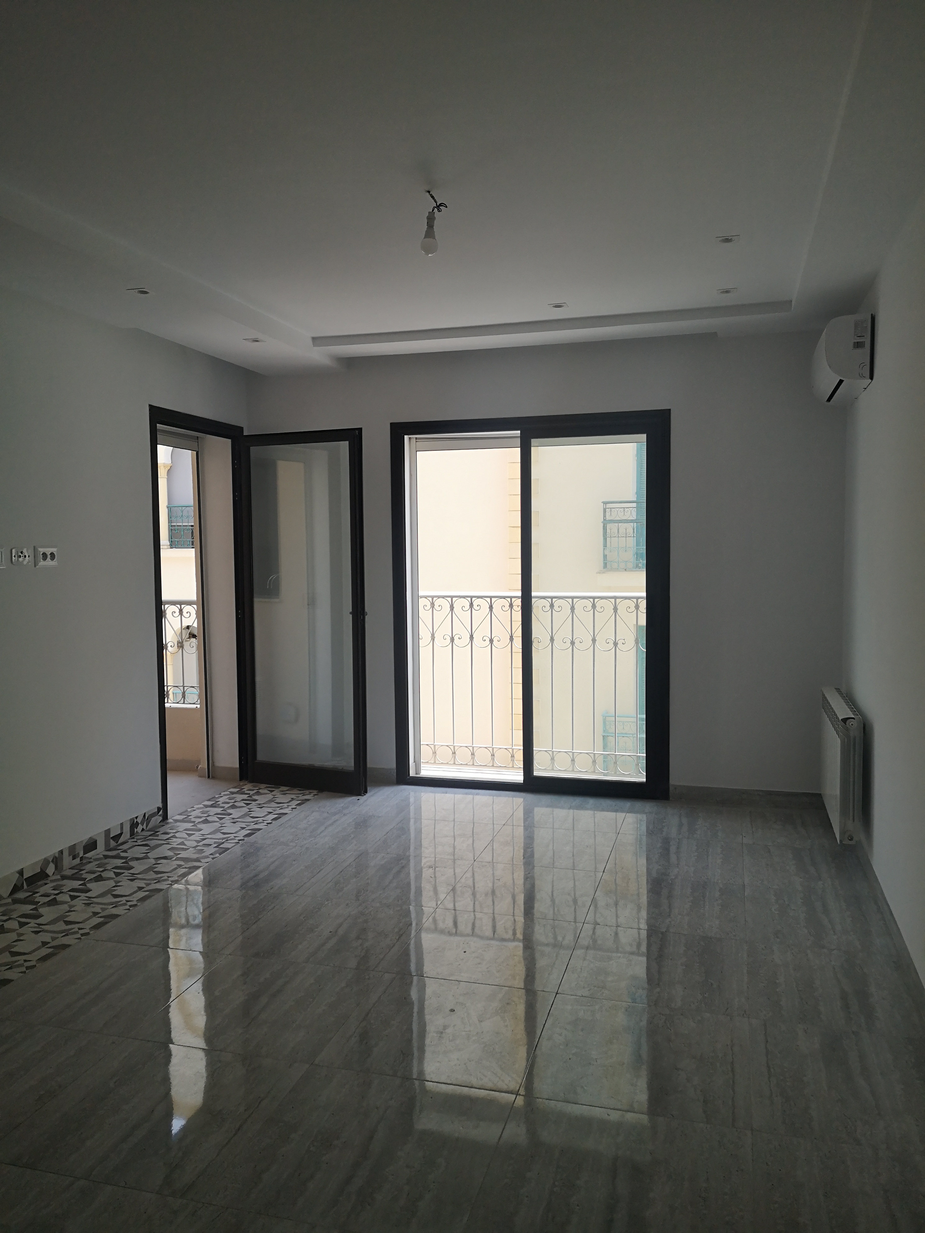 La Goulette&nbsp;La Goulette&nbsp;Location&nbsp;Appart. 2 pi�ces&nbsp;Appartement salle et chambre tr�s haut standing