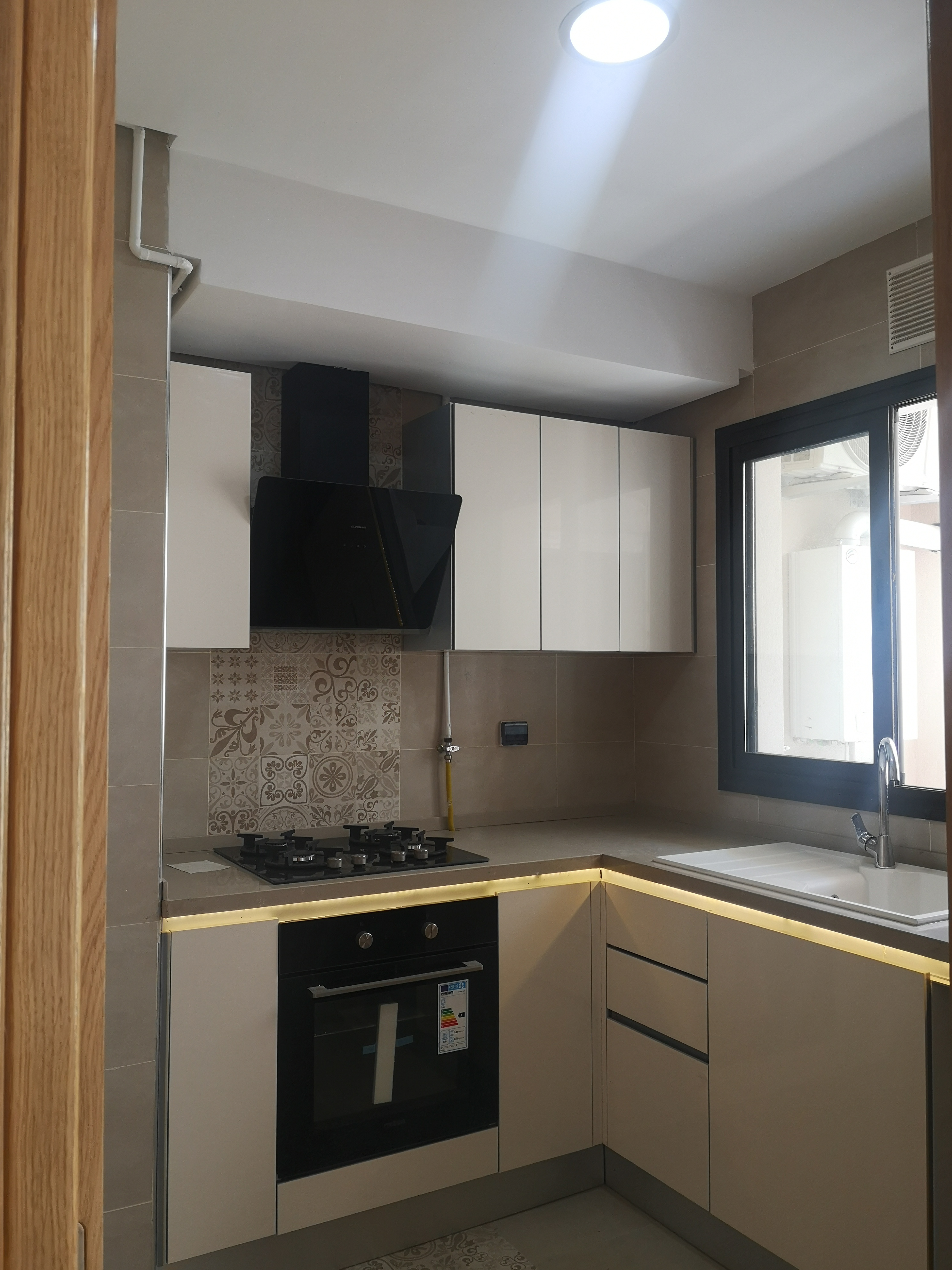 La Goulette&nbsp;La Goulette&nbsp;Location&nbsp;Appart. 2 pi�ces&nbsp;Appartement salle et chambre tr�s haut standing