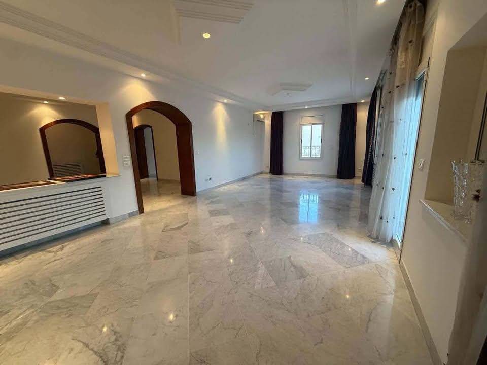 Raoued&nbsp;Ariana Essoughra&nbsp;Location&nbsp;Appart. 5 pi�ces+&nbsp;Etage s4 2000 d ariana essoughra