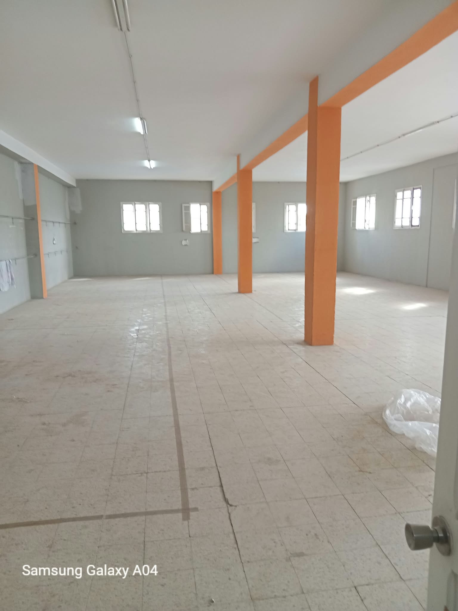 Ben Arous&nbsp;Ben Arous&nbsp;Location&nbsp;Surfaces&nbsp;Local industriel