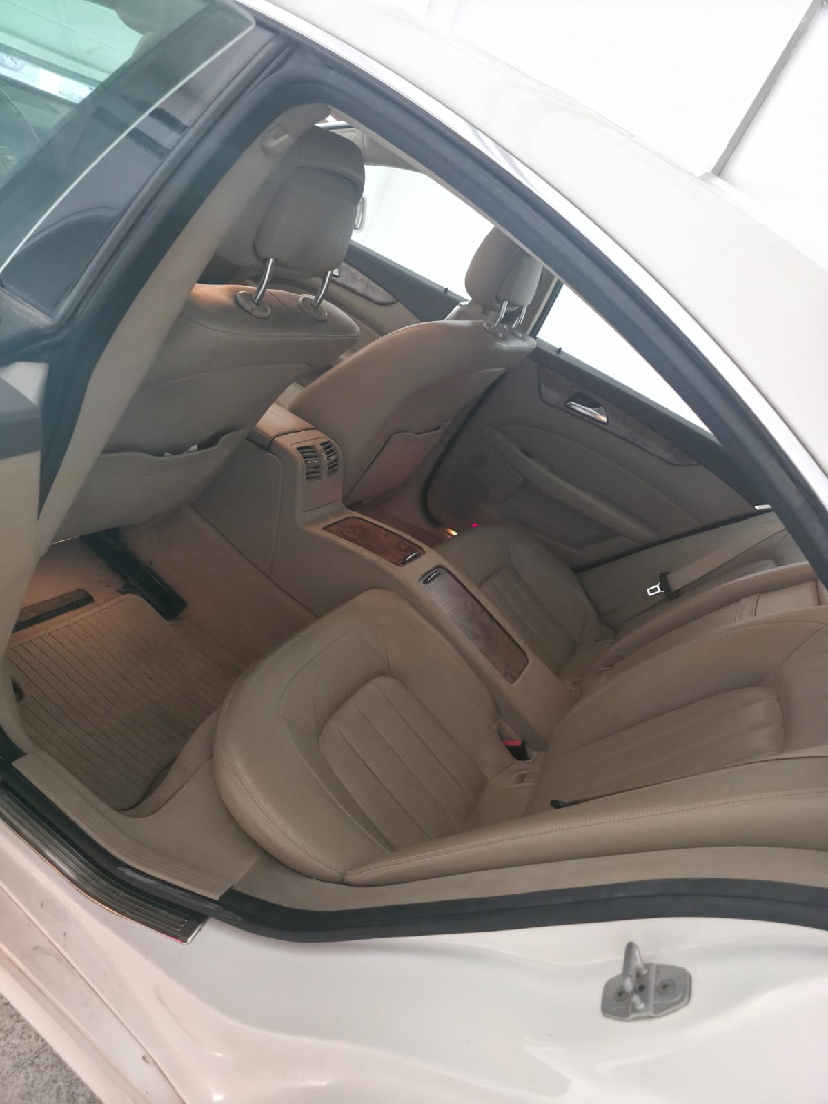 Ariana Ville&nbsp;El Menzah 6&nbsp;Mercedes&nbsp;CLS&nbsp;Mercedes cls 250 cdi
