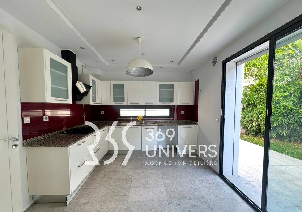 La Marsa&nbsp;Gammart&nbsp;Location&nbsp;Maisons&nbsp;Triplex avec jardin � gammarth ref rd053