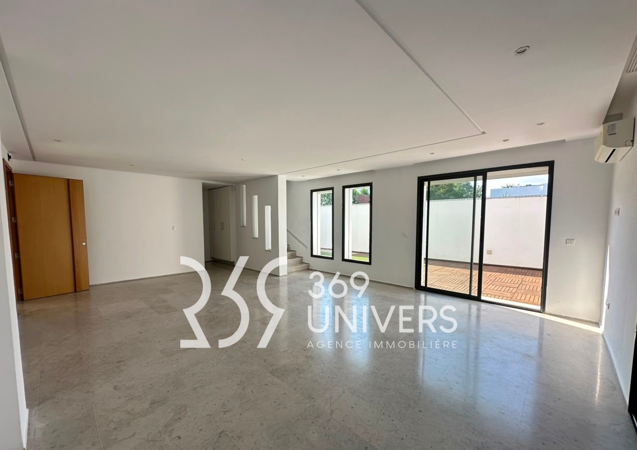 La Marsa&nbsp;Gammart&nbsp;Location&nbsp;Maisons&nbsp;Triplex avec jardin � gammarth ref rd053