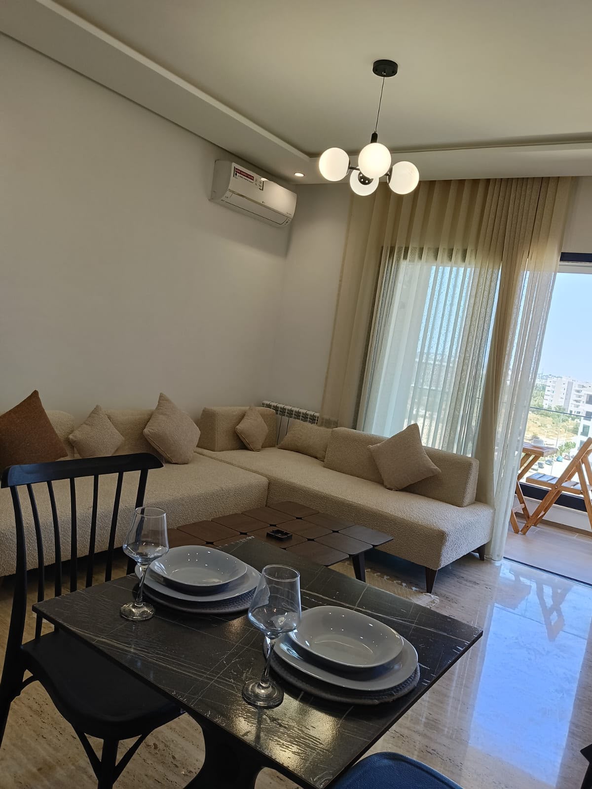 Ain Zaghouan&nbsp;Jardins de Carthage&nbsp;Location&nbsp;Appart. 1 pi�ce&nbsp;S1 meubl� aux jardin de carthage