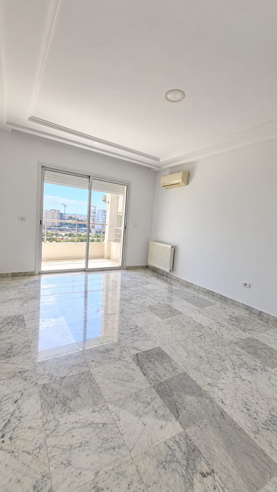 Ain Zaghouan&nbsp;Jardins de Carthage&nbsp;Location&nbsp;Appart. 1 pi�ce&nbsp;S1 vide aux jardin de carthage