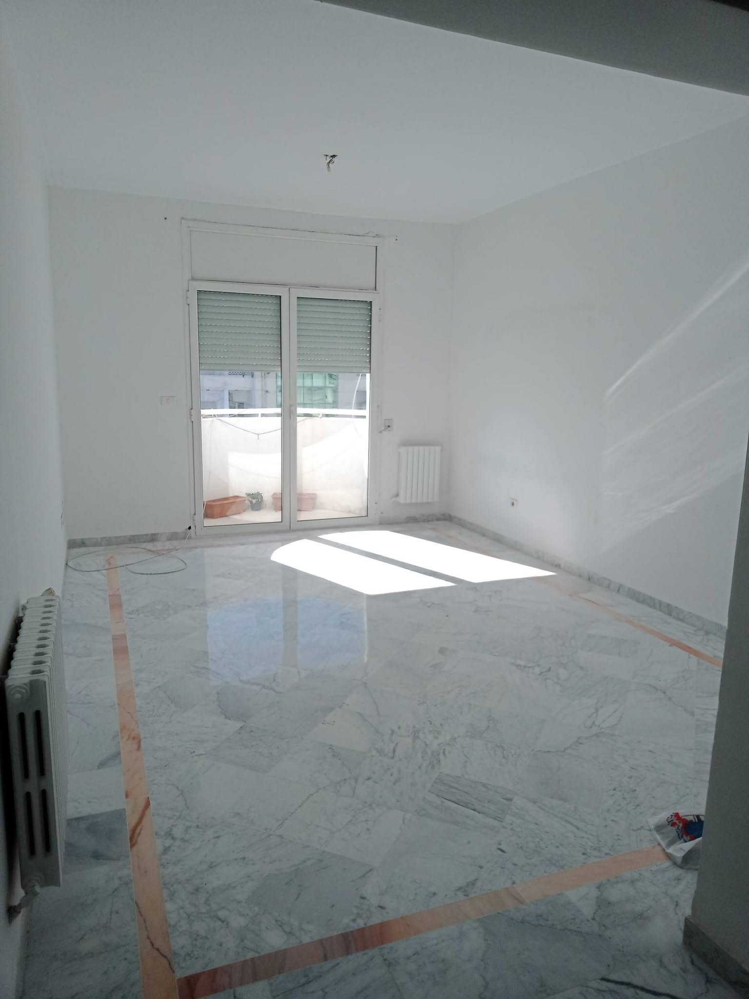 La Marsa&nbsp;El Aouina&nbsp;Location&nbsp;Appart. 4 pi�ces&nbsp;Al s3 aouina cot� ha