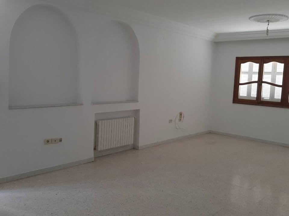 Ariana Ville&nbsp;Cite Ennasr 1&nbsp;Location&nbsp;Maisons&nbsp;�tage de villa s4 � ennasr 1