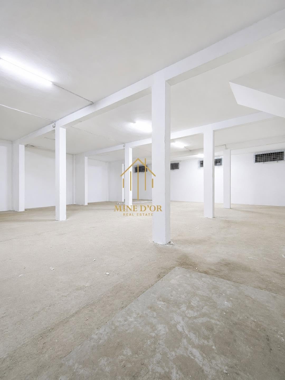 La Soukra&nbsp;Charguia 2&nbsp;Bureaux & Commerces&nbsp;Atelier,Garage&nbsp;Al d�pot sur avenue de la soukra  charguuia 2